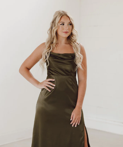 How to Find a Bridesmaid Dress for Your Body Type